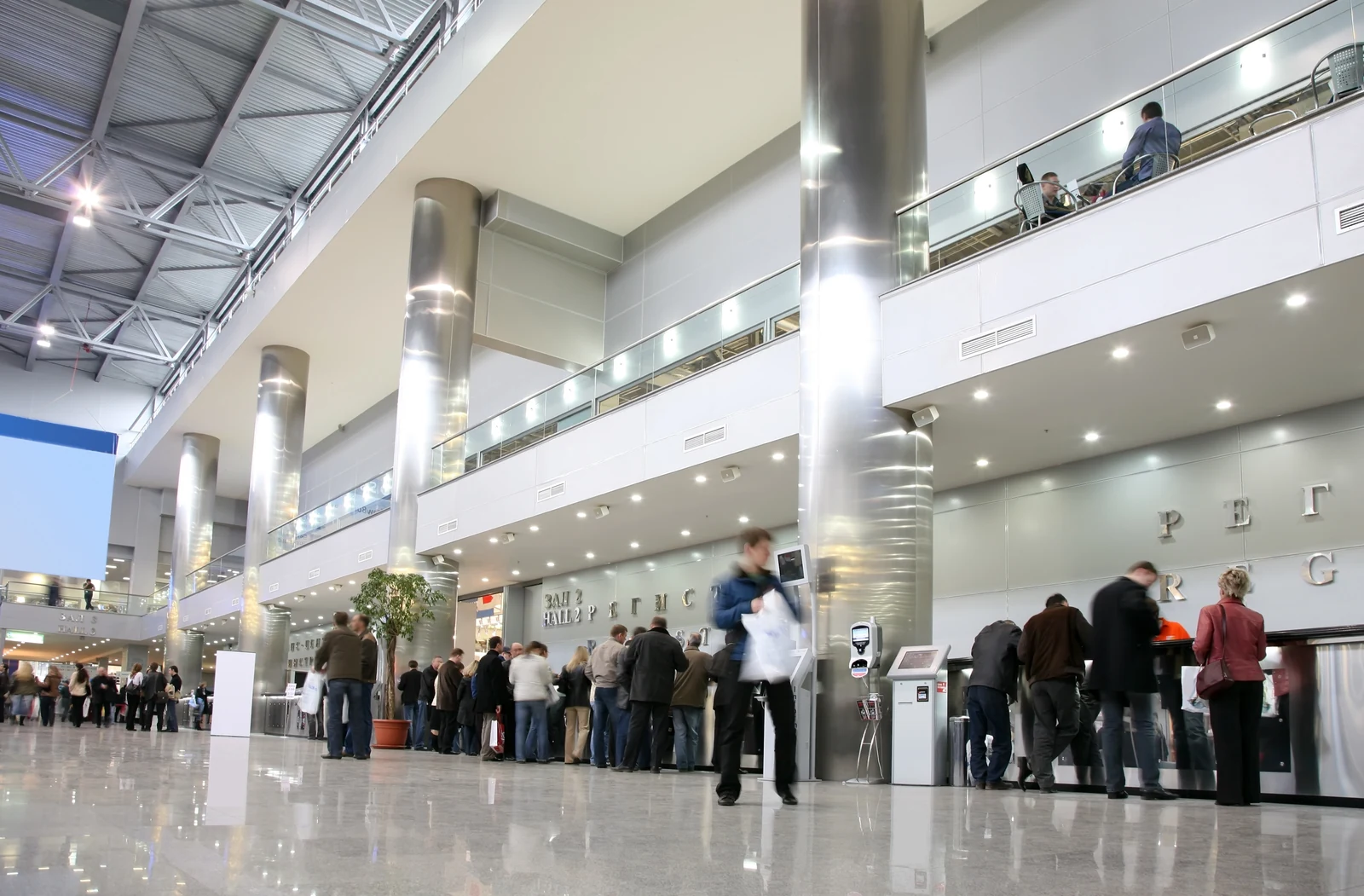 Zaleta Mycond DFCL: równomierny rozdział powietrza w dużych salach, Polska